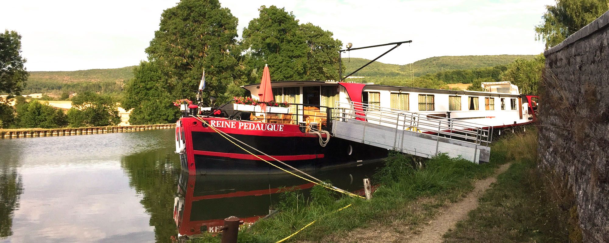 La Reine Pedauque mooring at Pont d'Ouche